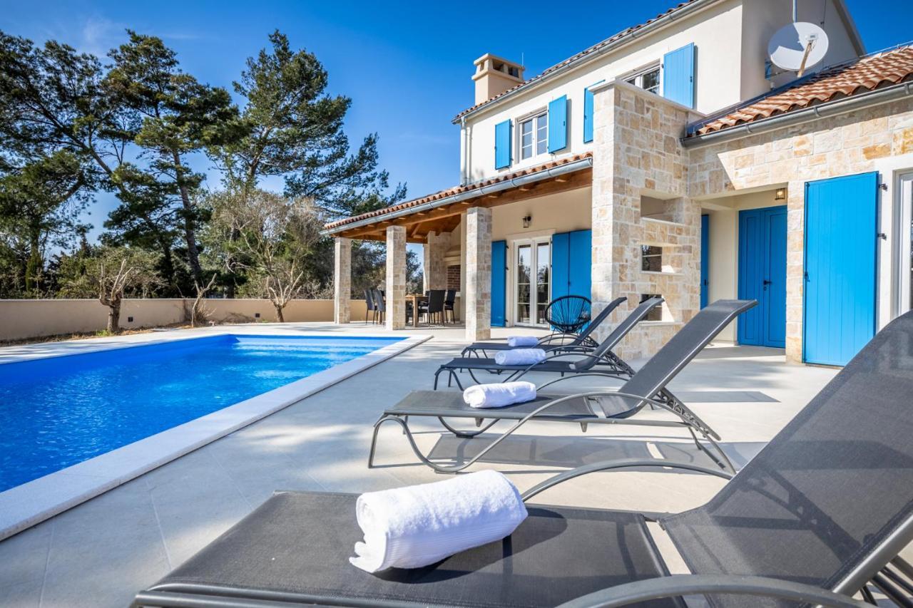 Villa Mediterra Prima Nin Buitenkant foto